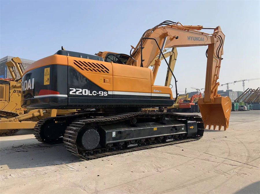 韓国で掘削機クローラーなされる220lc-9sによってヒュンダイの使用される掘削機22トンの