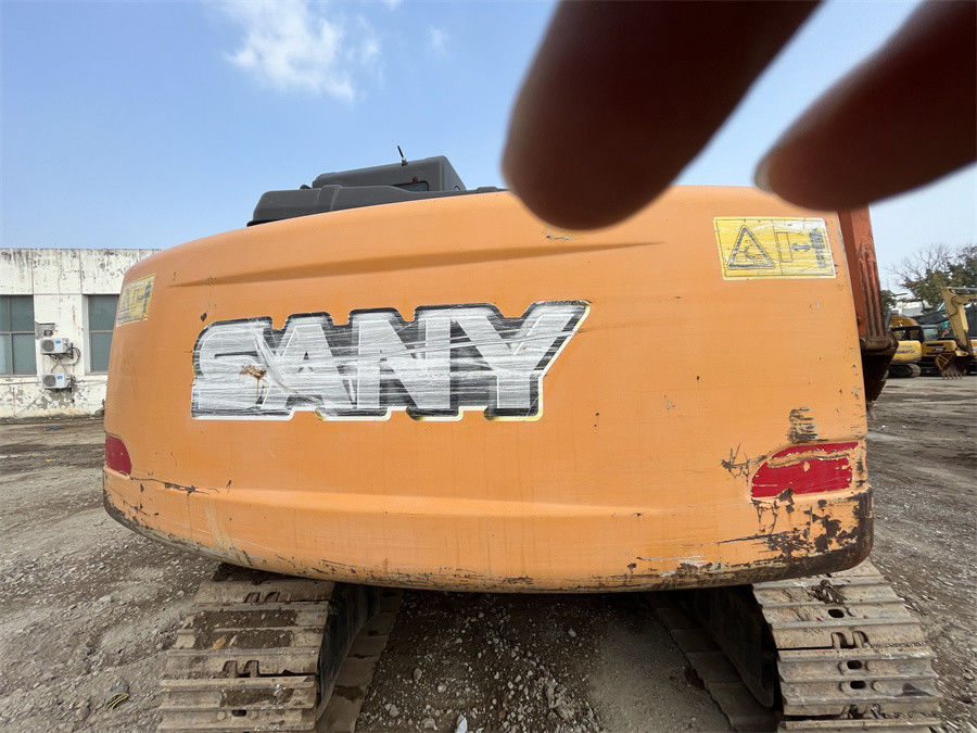 13トンの小型使用されたSanyの掘削機SANY SY135Cのバックホウの油圧クローラー掘削機