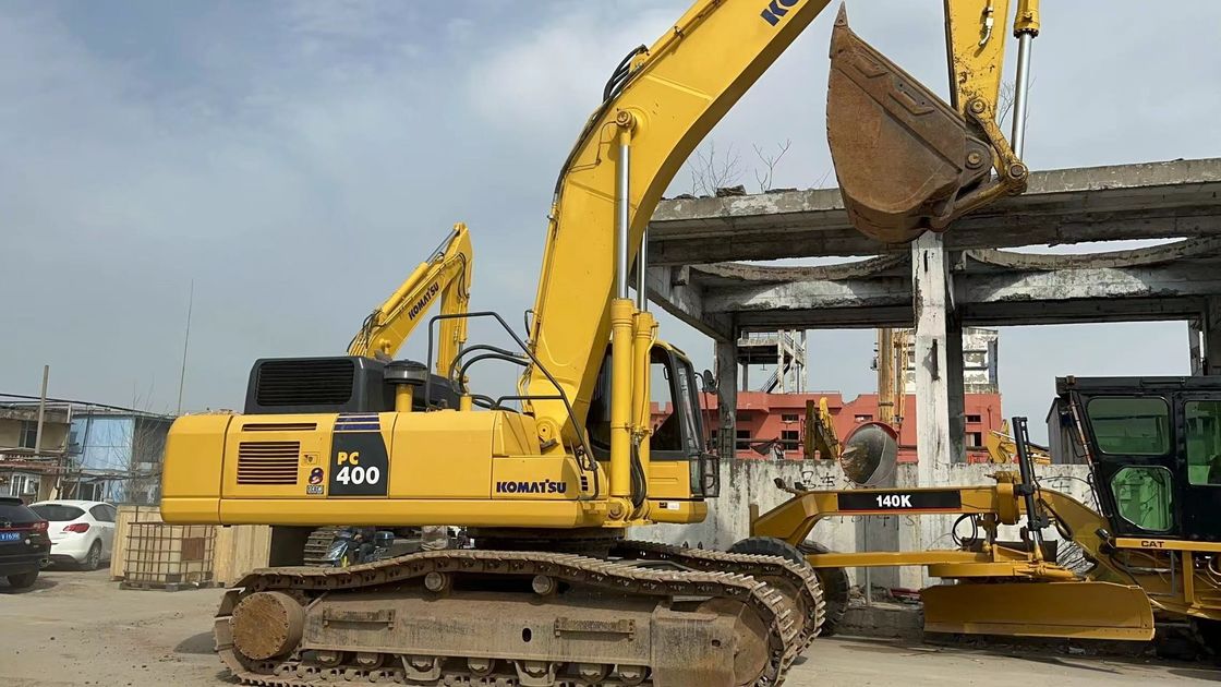 40トンは小松の掘削機の油圧クローラー大きい小松PC400 8の掘削機を使用した