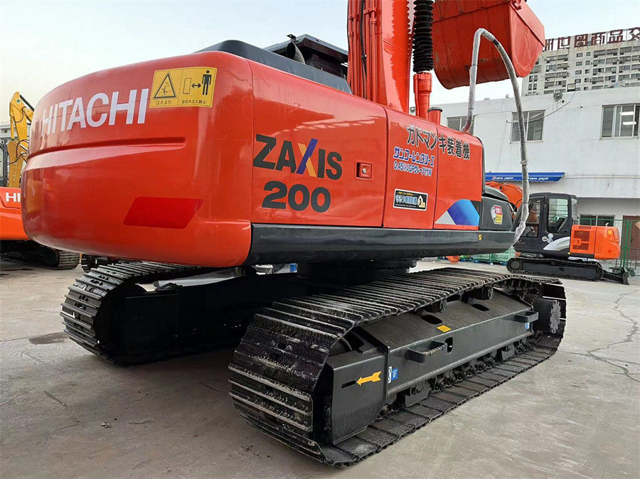 日本2021年使用 ヒタチ ZX200 掘削機 状態良好 赤色