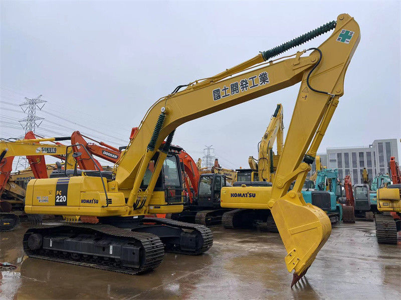 コマツー PC220-8 中型水力掘削機