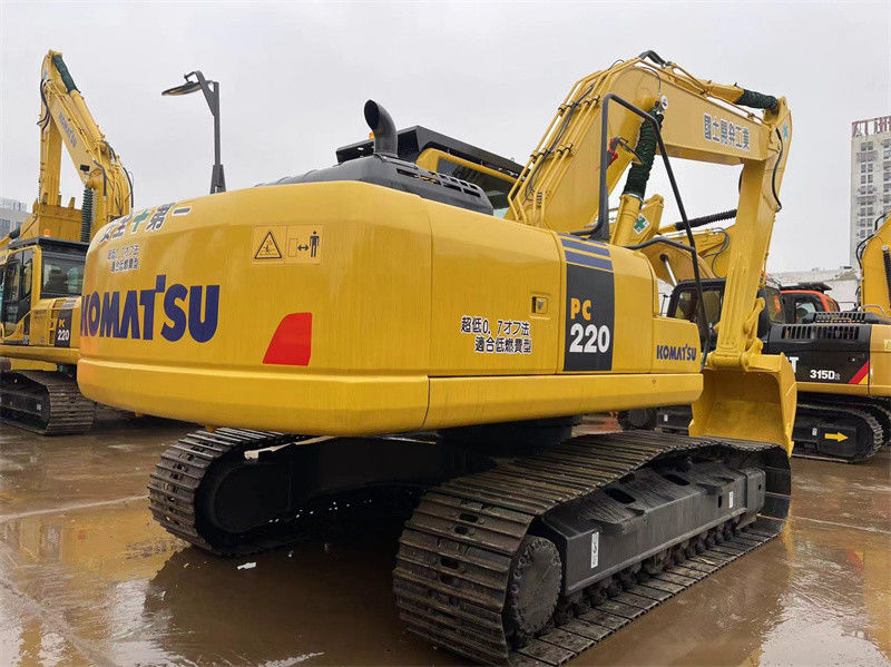 コマツー PC220-8 中型水力掘削機