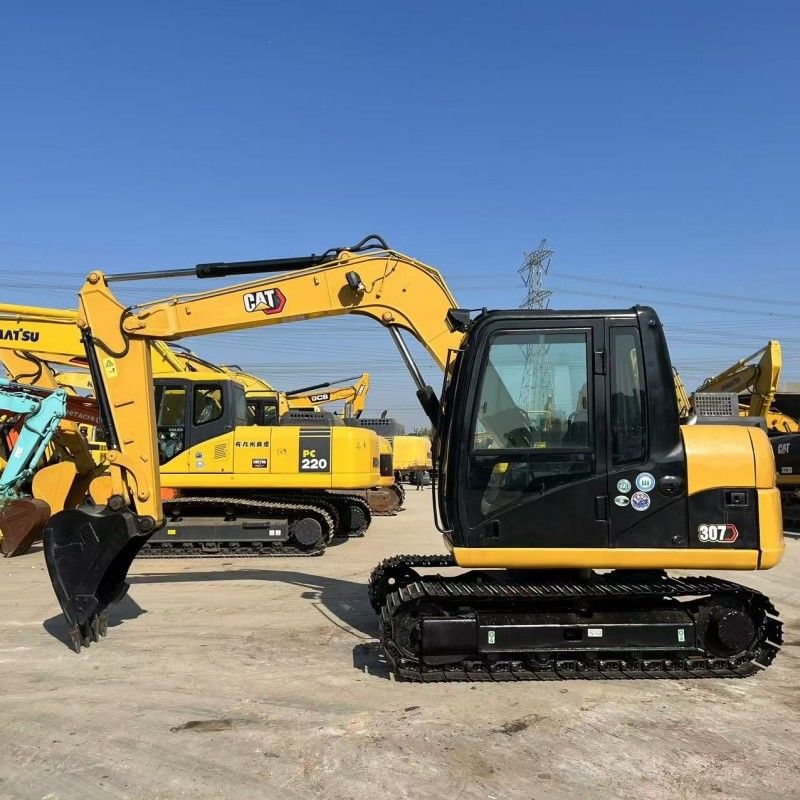 2.83L 排気量 4070mm の最大掘削深さを持つ小型 CAT 307D 掘削機を使用