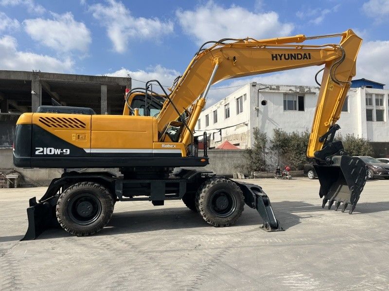 中古ハインダイ 210w-9ホイール掘削機 21トンの中型の中古掘削機