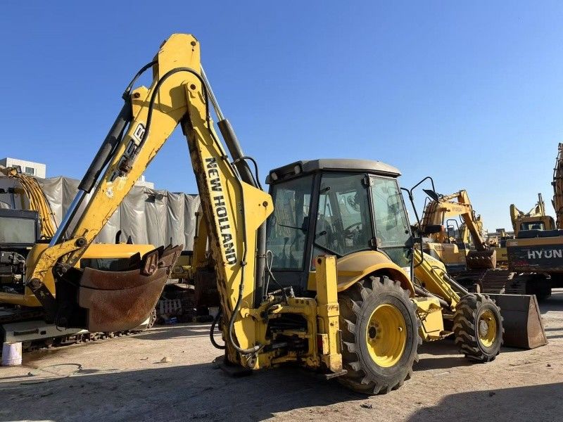 オリジナルカラー ニューホランド LB85 バックホー 4輪駆動