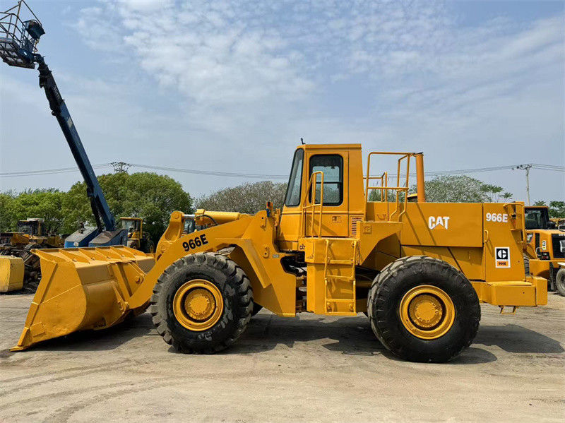 オリジナルの使用済み CAT 966E ホールローダー キャターピラー CAT 966 フロントローダー 発送準備中