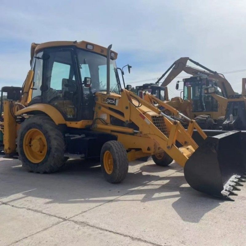 オリジナルペイント JCB 3CX バックホーローダー 掘削と積載のための4輪駆動