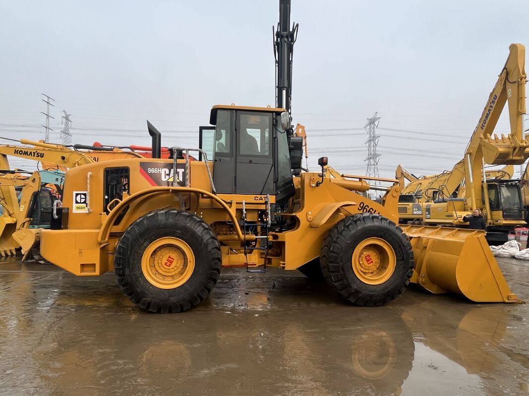 高突破力と堅牢なパワートレインを持つ中古のCAT 966Hホイールローダー