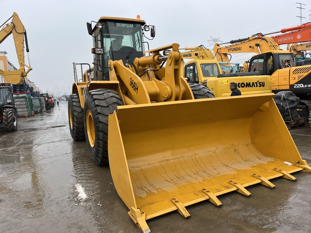 高突破力と堅牢なパワートレインを持つ中古のCAT 966Hホイールローダー