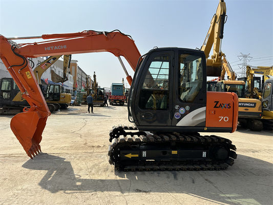 使用済みヒタチZX70ミニ掘削機 ゴムトラック7トンの鉱山掘削機